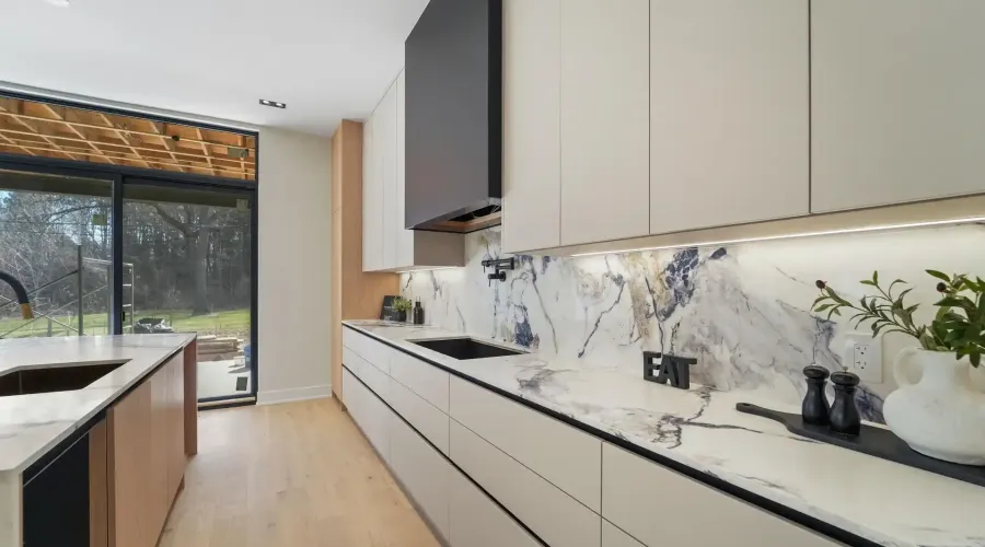 362 Meadow Wood Lane, Mississauga, Ontario, L5J 2S9, Canada, 4 Bedrooms Bedrooms, ,7 BathroomsBathrooms,Residential,For Sale,362 Meadow Wood Lane,2038947