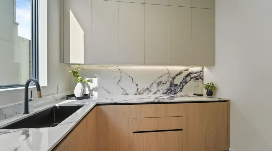 362 Meadow Wood Lane, Mississauga, Ontario, L5J 2S9, Canada, 4 Bedrooms Bedrooms, ,7 BathroomsBathrooms,Residential,For Sale,362 Meadow Wood Lane,2038947