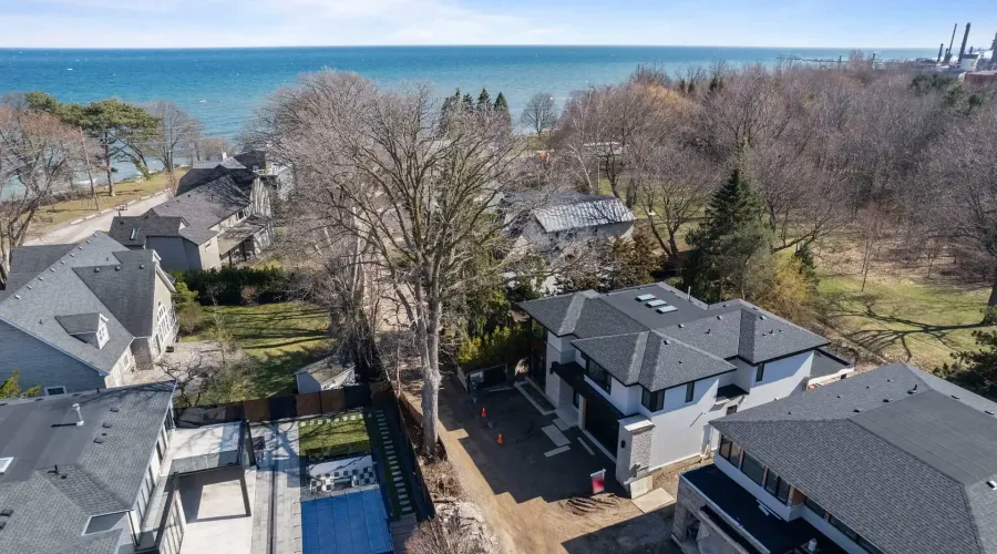 362 Meadow Wood Lane, Mississauga, Ontario, L5J 2S9, Canada, 4 Bedrooms Bedrooms, ,7 BathroomsBathrooms,Residential,For Sale,362 Meadow Wood Lane,2038947