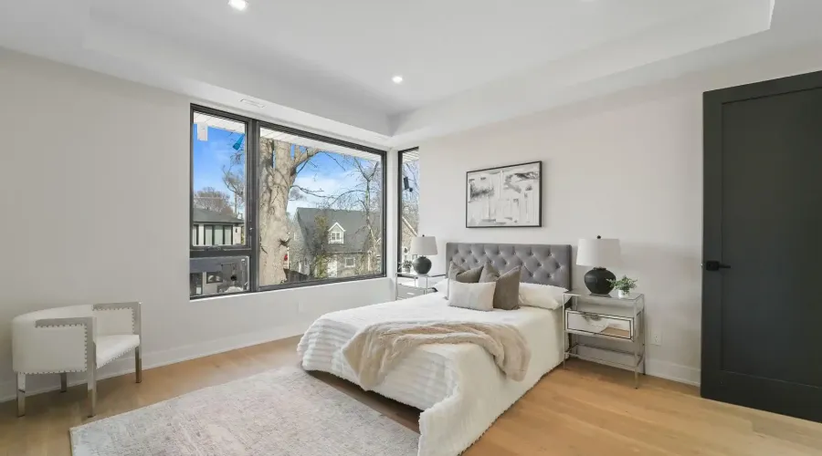 362 Meadow Wood Lane, Mississauga, Ontario, L5J 2S9, Canada, 4 Bedrooms Bedrooms, ,7 BathroomsBathrooms,Residential,For Sale,362 Meadow Wood Lane,2038947