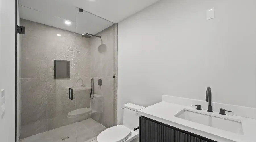 362 Meadow Wood Lane, Mississauga, Ontario, L5J 2S9, Canada, 4 Bedrooms Bedrooms, ,7 BathroomsBathrooms,Residential,For Sale,362 Meadow Wood Lane,2038947