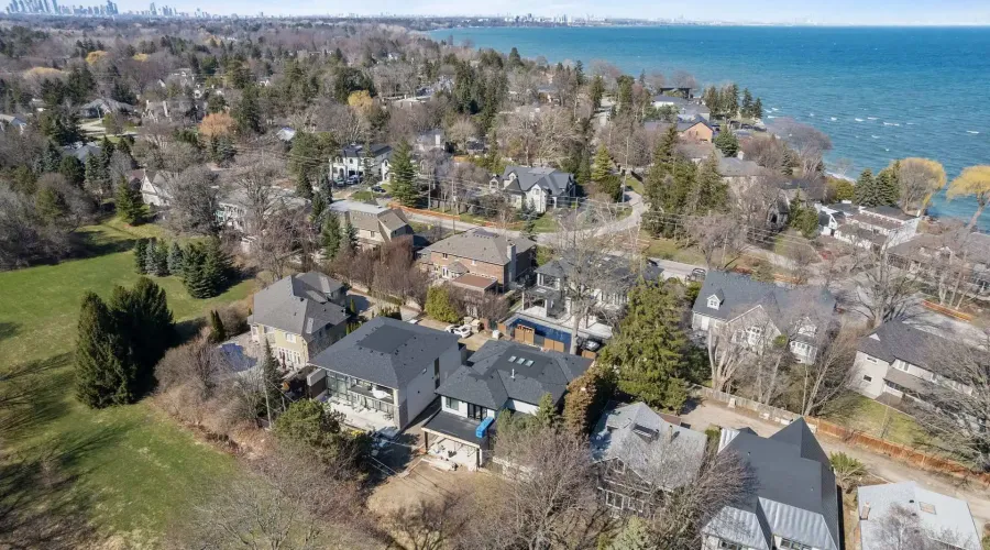 362 Meadow Wood Lane, Mississauga, Ontario, L5J 2S9, Canada, 4 Bedrooms Bedrooms, ,7 BathroomsBathrooms,Residential,For Sale,362 Meadow Wood Lane,2038947