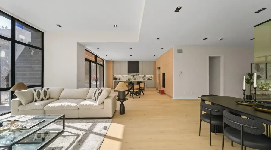 362 Meadow Wood Lane, Mississauga, Ontario, L5J 2S9, Canada, 4 Bedrooms Bedrooms, ,7 BathroomsBathrooms,Residential,For Sale,362 Meadow Wood Lane,2038947