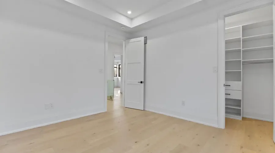 1610 Kenmuir Avenue, Mississauga, Ontario, L5G 4B5, Canada, 5 Bedrooms Bedrooms, ,6 BathroomsBathrooms,Residential,For Sale,1610 Kenmuir Avenue,2041824
