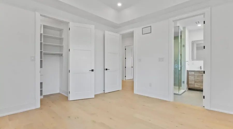 1610 Kenmuir Avenue, Mississauga, Ontario, L5G 4B5, Canada, 5 Bedrooms Bedrooms, ,6 BathroomsBathrooms,Residential,For Sale,1610 Kenmuir Avenue,2041824