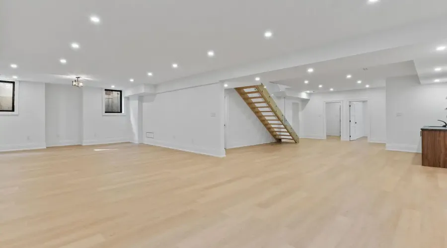 1610 Kenmuir Avenue, Mississauga, Ontario, L5G 4B5, Canada, 5 Bedrooms Bedrooms, ,6 BathroomsBathrooms,Residential,For Sale,1610 Kenmuir Avenue,2041824