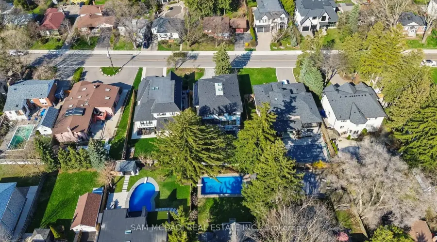 1610 Kenmuir Avenue, Mississauga, Ontario, L5G 4B5, Canada, 5 Bedrooms Bedrooms, ,6 BathroomsBathrooms,Residential,For Sale,1610 Kenmuir Avenue,2041824
