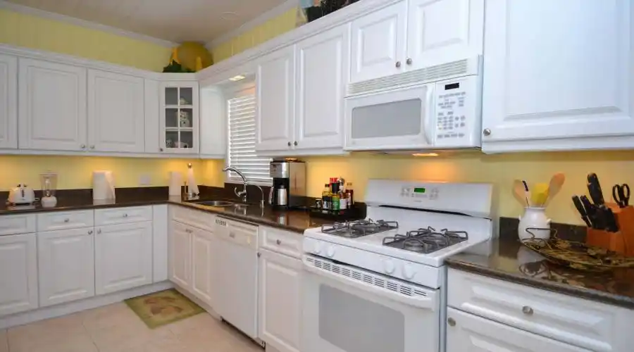 Jib-Boom Drive,Treasure Cay,Abaco,Bahamas,5 Bedrooms Bedrooms,4.5 BathroomsBathrooms,Residential,Jib-Boom Drive,202447