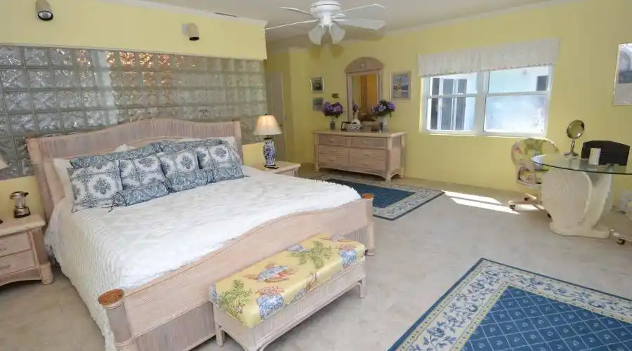 Jib-Boom Drive,Treasure Cay,Abaco,Bahamas,5 Bedrooms Bedrooms,4.5 BathroomsBathrooms,Residential,Jib-Boom Drive,202447