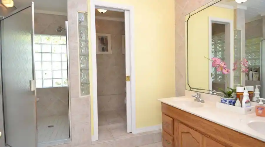 Jib-Boom Drive,Treasure Cay,Abaco,Bahamas,5 Bedrooms Bedrooms,4.5 BathroomsBathrooms,Residential,Jib-Boom Drive,202447