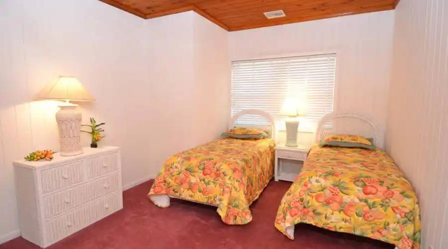Jib-Boom Drive,Treasure Cay,Abaco,Bahamas,5 Bedrooms Bedrooms,4.5 BathroomsBathrooms,Residential,Jib-Boom Drive,202447