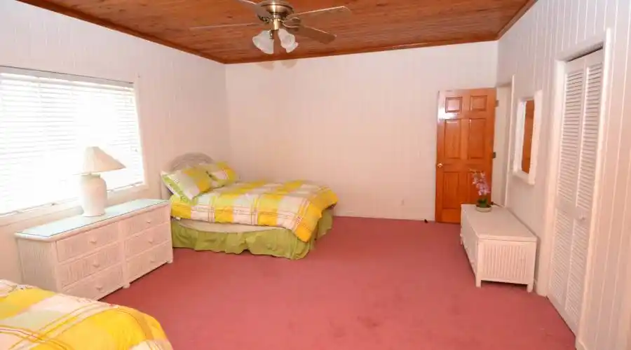 Jib-Boom Drive,Treasure Cay,Abaco,Bahamas,5 Bedrooms Bedrooms,4.5 BathroomsBathrooms,Residential,Jib-Boom Drive,202447