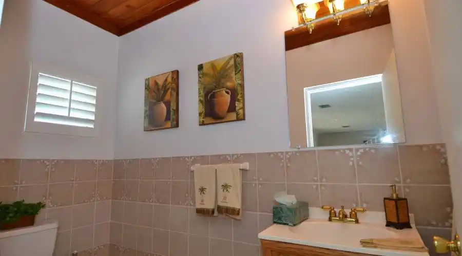 Jib-Boom Drive,Treasure Cay,Abaco,Bahamas,5 Bedrooms Bedrooms,4.5 BathroomsBathrooms,Residential,Jib-Boom Drive,202447