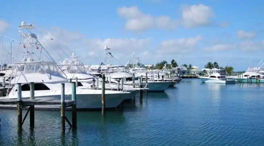 Jib-Boom Drive,Treasure Cay,Abaco,Bahamas,5 Bedrooms Bedrooms,4.5 BathroomsBathrooms,Residential,Jib-Boom Drive,202447