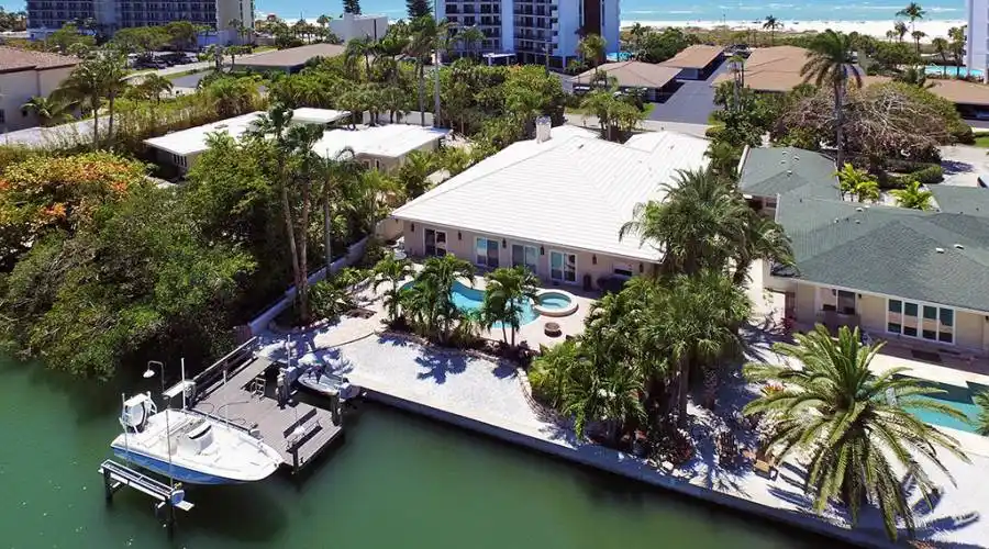 85 S Polk Drive,Sarasota,Florida 34236,United States,3 Bedrooms Bedrooms,7 Rooms Rooms,3 BathroomsBathrooms,Residential,S Polk,1,204358