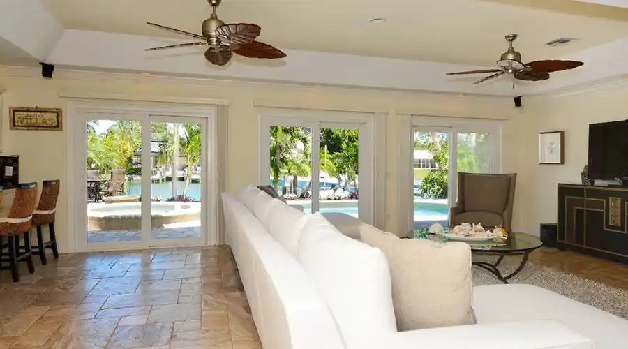 85 S Polk Drive,Sarasota,Florida 34236,United States,3 Bedrooms Bedrooms,7 Rooms Rooms,3 BathroomsBathrooms,Residential,S Polk,1,204358