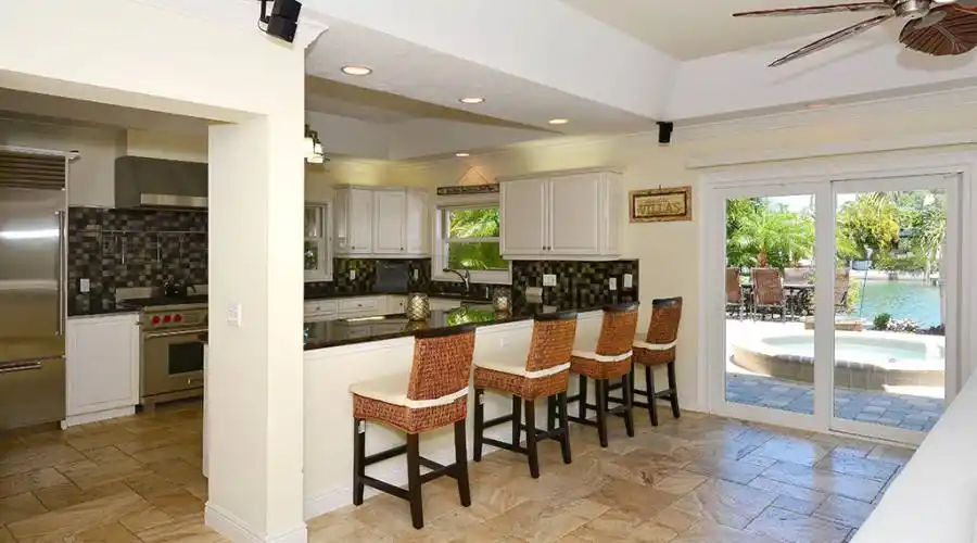 85 S Polk Drive,Sarasota,Florida 34236,United States,3 Bedrooms Bedrooms,7 Rooms Rooms,3 BathroomsBathrooms,Residential,S Polk,1,204358