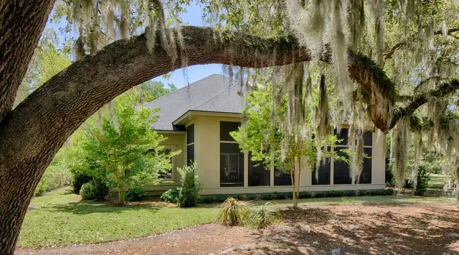 13 Oconee Court,Bluffton,South Carolina 29910,United States,3 Bedrooms Bedrooms,3 Rooms Rooms,2 BathroomsBathrooms,Residential,Oconee Court,210869
