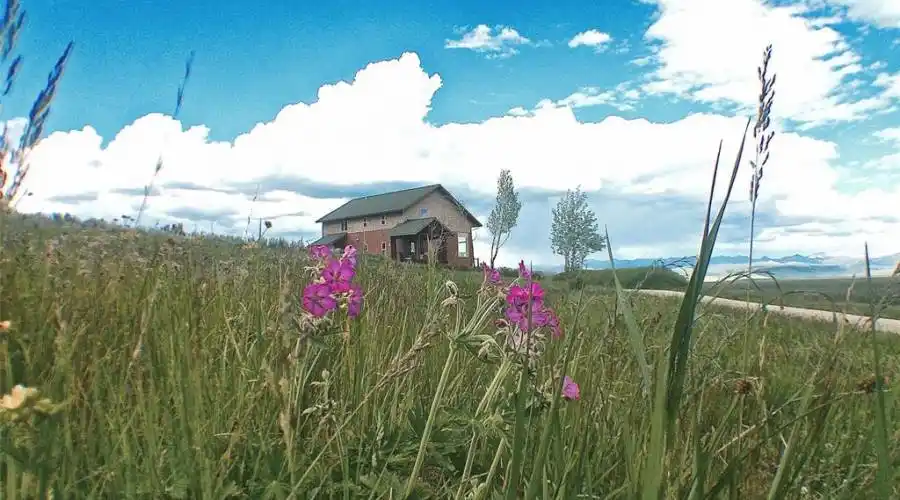 101 Old Horse Butte,West Yellowstone,Montana 59758,United States,4 Bedrooms Bedrooms,4 BathroomsBathrooms,Residential,Old Horse Butte,213804