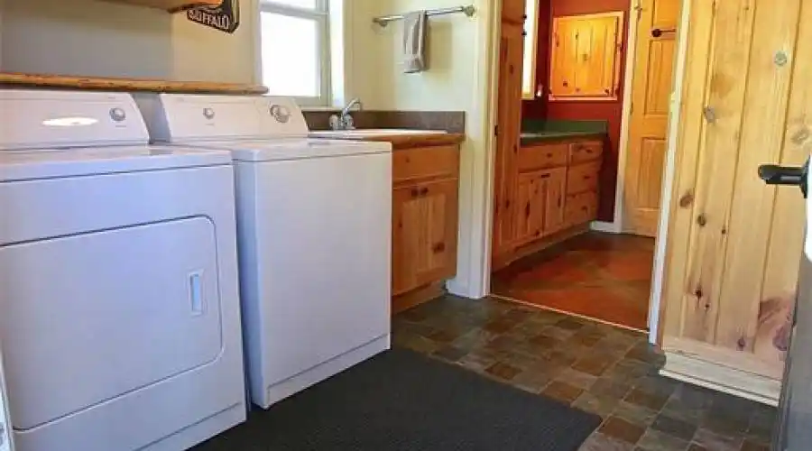 101 Old Horse Butte,West Yellowstone,Montana 59758,United States,4 Bedrooms Bedrooms,4 BathroomsBathrooms,Residential,Old Horse Butte,213804
