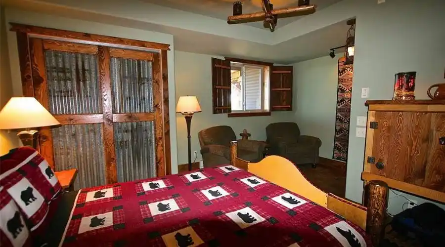 101 Old Horse Butte,West Yellowstone,Montana 59758,United States,4 Bedrooms Bedrooms,4 BathroomsBathrooms,Residential,Old Horse Butte,213804
