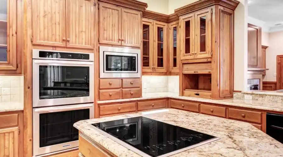 2002 Canberra Court,Tyler,Texas 75703,United States,5 Bedrooms Bedrooms,15 Rooms Rooms,4 BathroomsBathrooms,Residential,Canberra Court,213873