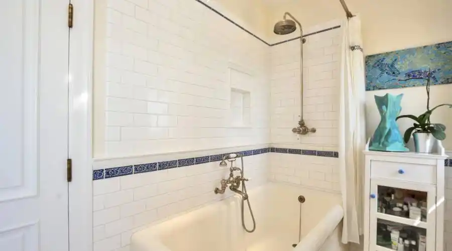 827 Buena Vista Way,Laguna Beach,California 92651,United States,3 Bedrooms Bedrooms,4 Rooms Rooms,2 BathroomsBathrooms,Residential,Buena Vista Way,1,215306