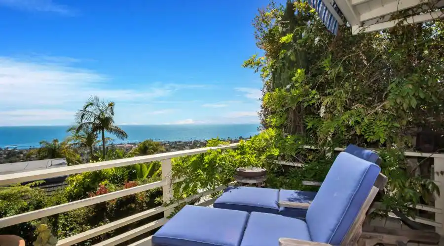 827 Buena Vista Way,Laguna Beach,California 92651,United States,3 Bedrooms Bedrooms,4 Rooms Rooms,2 BathroomsBathrooms,Residential,Buena Vista Way,1,215306