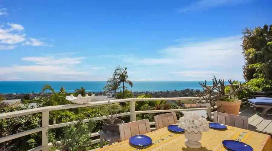 827 Buena Vista Way,Laguna Beach,California 92651,United States,3 Bedrooms Bedrooms,4 Rooms Rooms,2 BathroomsBathrooms,Residential,Buena Vista Way,1,215306