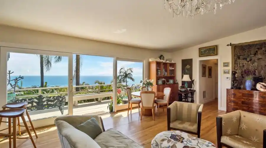 827 Buena Vista Way,Laguna Beach,California 92651,United States,3 Bedrooms Bedrooms,4 Rooms Rooms,2 BathroomsBathrooms,Residential,Buena Vista Way,1,215306