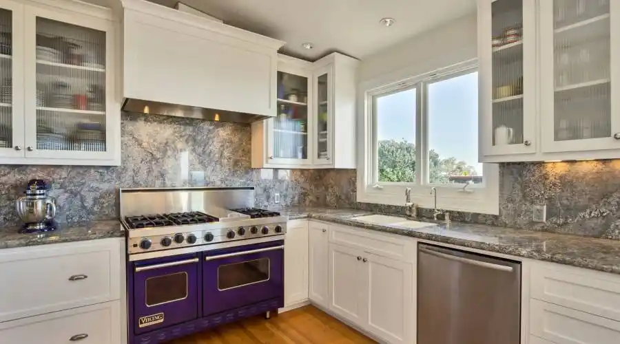 827 Buena Vista Way,Laguna Beach,California 92651,United States,3 Bedrooms Bedrooms,4 Rooms Rooms,2 BathroomsBathrooms,Residential,Buena Vista Way,1,215306