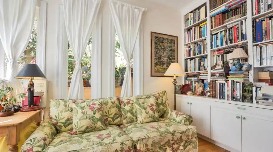 827 Buena Vista Way,Laguna Beach,California 92651,United States,3 Bedrooms Bedrooms,4 Rooms Rooms,2 BathroomsBathrooms,Residential,Buena Vista Way,1,215306