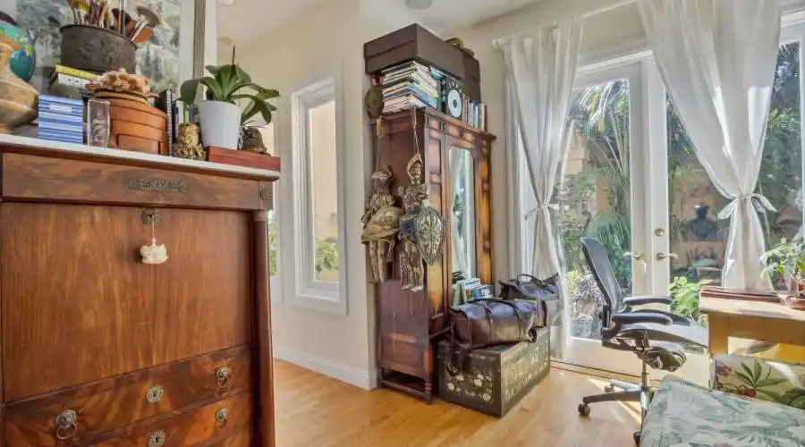 827 Buena Vista Way,Laguna Beach,California 92651,United States,3 Bedrooms Bedrooms,4 Rooms Rooms,2 BathroomsBathrooms,Residential,Buena Vista Way,1,215306