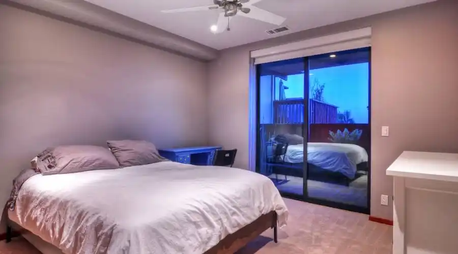 283 Upland,Laguna Beach,California 92651,United States,3 Bedrooms Bedrooms,5 Rooms Rooms,2 BathroomsBathrooms,Residential,Upland,215327