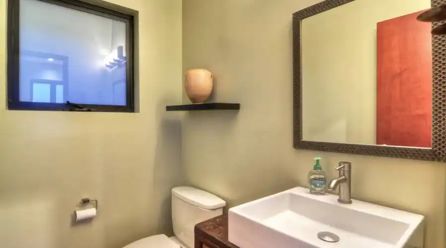 283 Upland,Laguna Beach,California 92651,United States,3 Bedrooms Bedrooms,5 Rooms Rooms,2 BathroomsBathrooms,Residential,Upland,215327