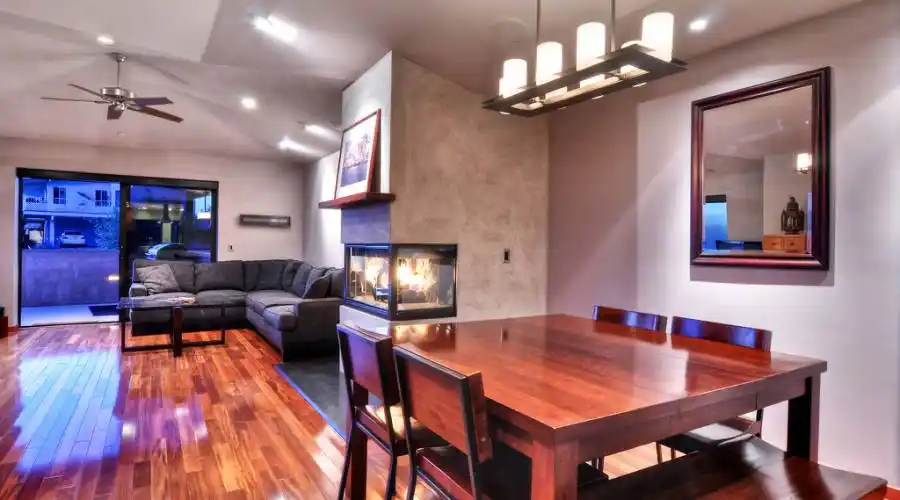 283 Upland,Laguna Beach,California 92651,United States,3 Bedrooms Bedrooms,5 Rooms Rooms,2 BathroomsBathrooms,Residential,Upland,215327