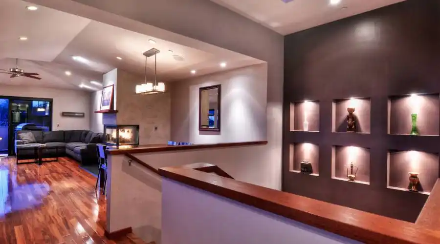 283 Upland,Laguna Beach,California 92651,United States,3 Bedrooms Bedrooms,5 Rooms Rooms,2 BathroomsBathrooms,Residential,Upland,215327