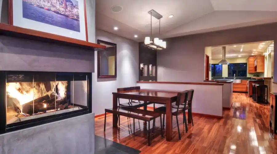 283 Upland,Laguna Beach,California 92651,United States,3 Bedrooms Bedrooms,5 Rooms Rooms,2 BathroomsBathrooms,Residential,Upland,215327