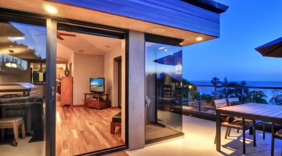 283 Upland,Laguna Beach,California 92651,United States,3 Bedrooms Bedrooms,5 Rooms Rooms,2 BathroomsBathrooms,Residential,Upland,215327
