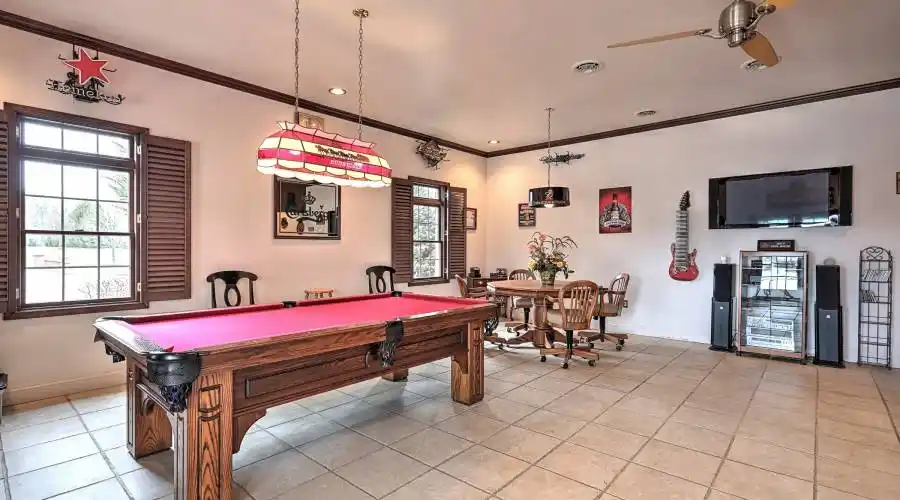 590 Lucinda Lane,Mechanicsburg,Pennsylvania 17055,United States,5 Bedrooms Bedrooms,14 Rooms Rooms,4 BathroomsBathrooms,Residential,Lucinda Lane,218583