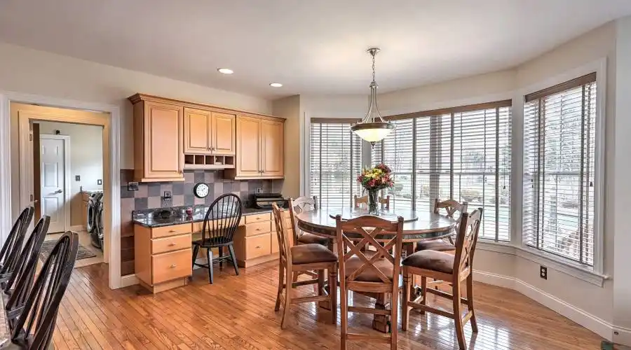590 Lucinda Lane,Mechanicsburg,Pennsylvania 17055,United States,5 Bedrooms Bedrooms,14 Rooms Rooms,4 BathroomsBathrooms,Residential,Lucinda Lane,218583
