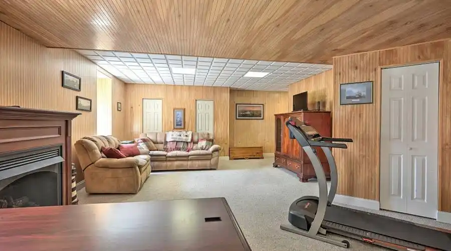 590 Lucinda Lane,Mechanicsburg,Pennsylvania 17055,United States,5 Bedrooms Bedrooms,14 Rooms Rooms,4 BathroomsBathrooms,Residential,Lucinda Lane,218583
