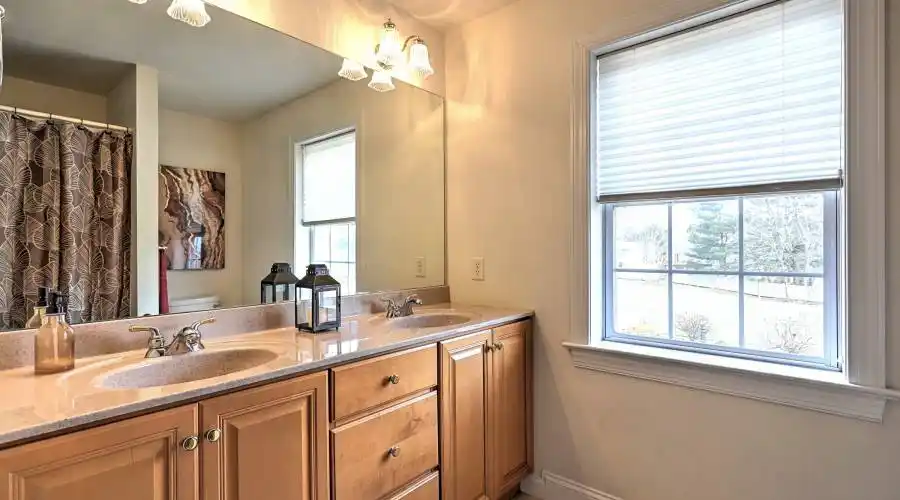 590 Lucinda Lane,Mechanicsburg,Pennsylvania 17055,United States,5 Bedrooms Bedrooms,14 Rooms Rooms,4 BathroomsBathrooms,Residential,Lucinda Lane,218583