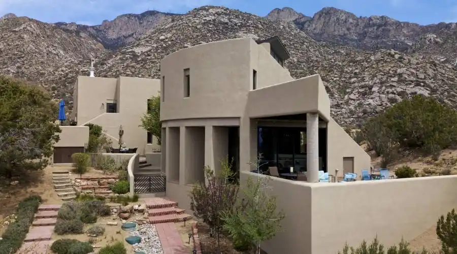 250 Spring Creek Place NE,Albuquerque,New Mexico 87122,United States,4 Bedrooms Bedrooms,9 Rooms Rooms,3 BathroomsBathrooms,Residential,Spring Creek ,220899