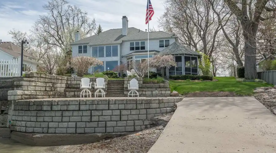4323 Lake Rd,Sheffield Lake,Ohio 44054,United States,4 Bedrooms Bedrooms,13 Rooms Rooms,3 BathroomsBathrooms,Residential,Lake,3,231849