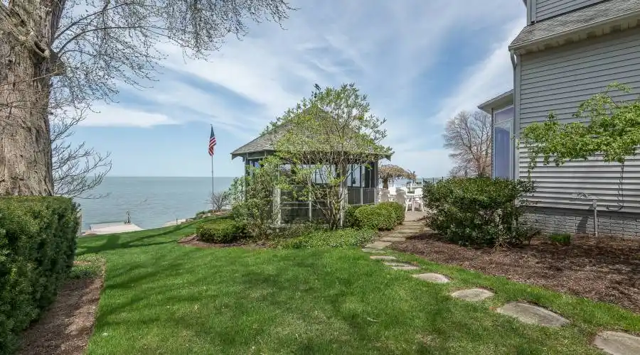 4323 Lake Rd,Sheffield Lake,Ohio 44054,United States,4 Bedrooms Bedrooms,13 Rooms Rooms,3 BathroomsBathrooms,Residential,Lake,3,231849
