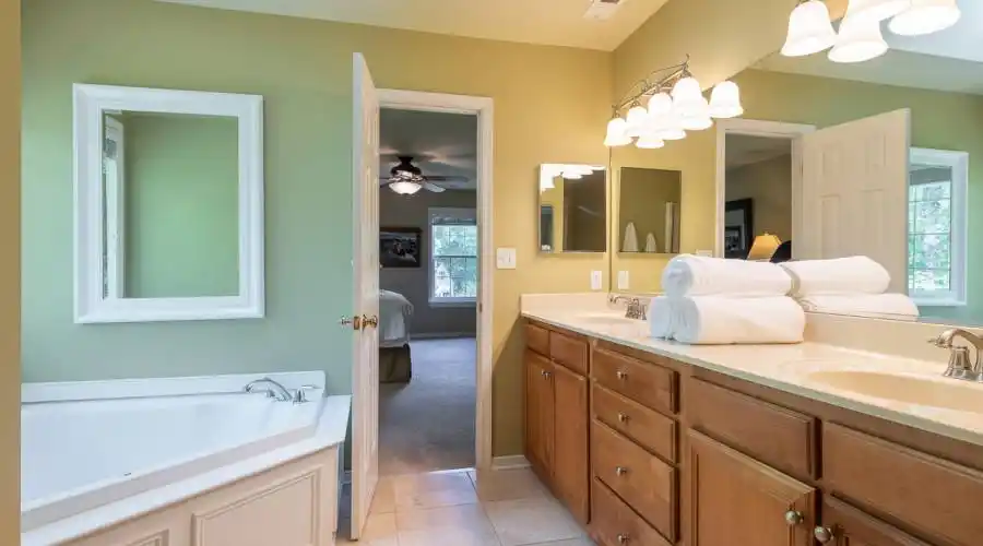 2120 Bentivar Drive,Charlottesville,Virginia 22911,United States,5 Bedrooms Bedrooms,18 Rooms Rooms,3 BathroomsBathrooms,Residential,Bentivar Drive,231852