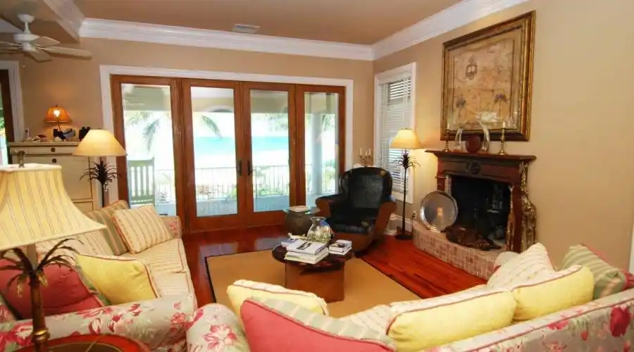 Treasure Cay Drive,Treasure Cay,Abaco,Bahamas,4 Bedrooms Bedrooms,5 BathroomsBathrooms,Residential,Hayes House,Treasure Cay Drive,235053