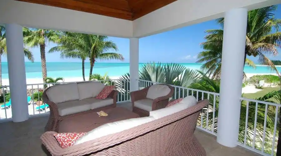 Treasure Cay Drive,Treasure Cay,Abaco,Bahamas,4 Bedrooms Bedrooms,5 BathroomsBathrooms,Residential,Hayes House,Treasure Cay Drive,235053