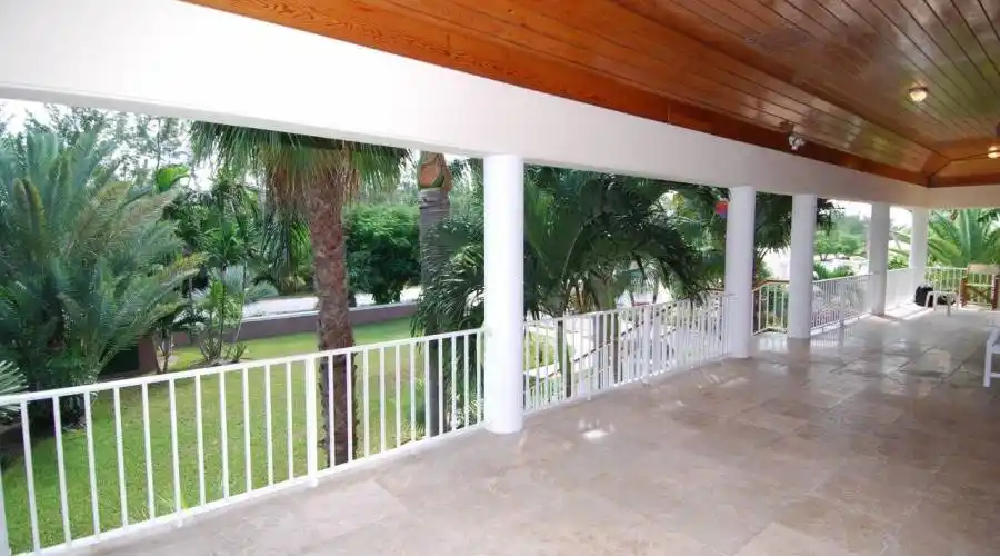 Treasure Cay Drive,Treasure Cay,Abaco,Bahamas,4 Bedrooms Bedrooms,5 BathroomsBathrooms,Residential,Hayes House,Treasure Cay Drive,235053